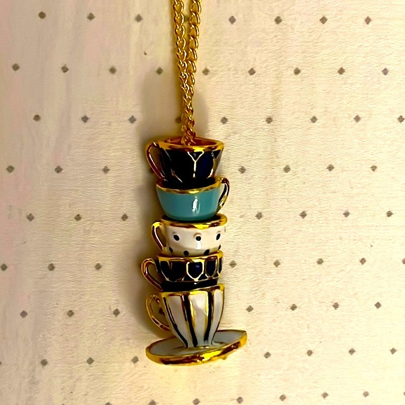 NWOT Teacup necklace - Picture 5 of 6